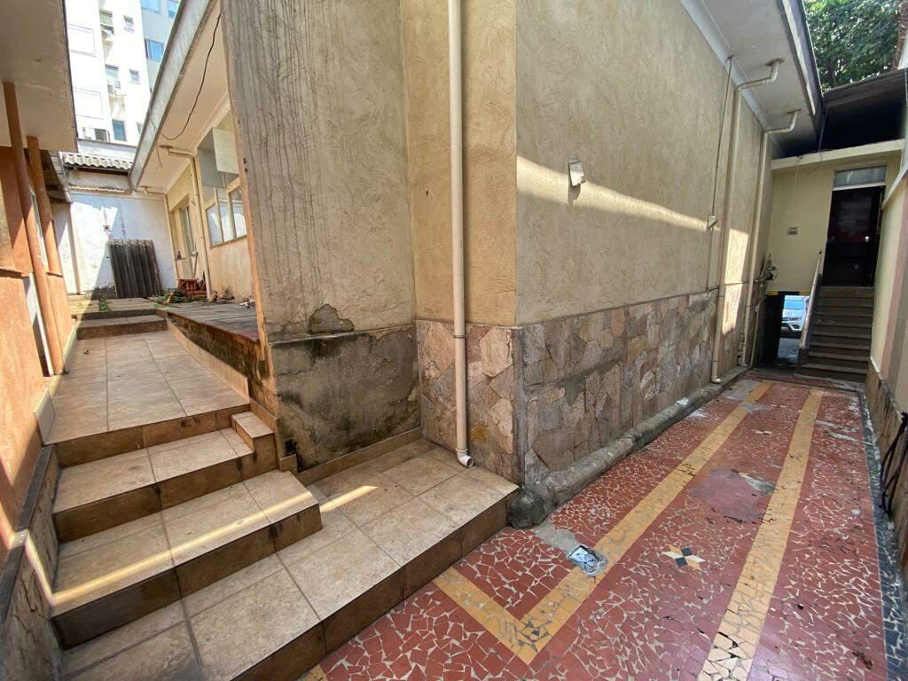 Casa Comercial, Funcionários, 0 Quarto, 0 Vaga