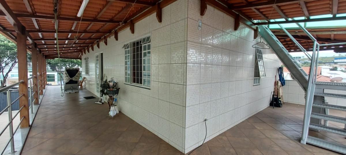 Casa, Jardim Riacho das Pedras, 3 Quartos, 2 Vagas, 1 Suíte