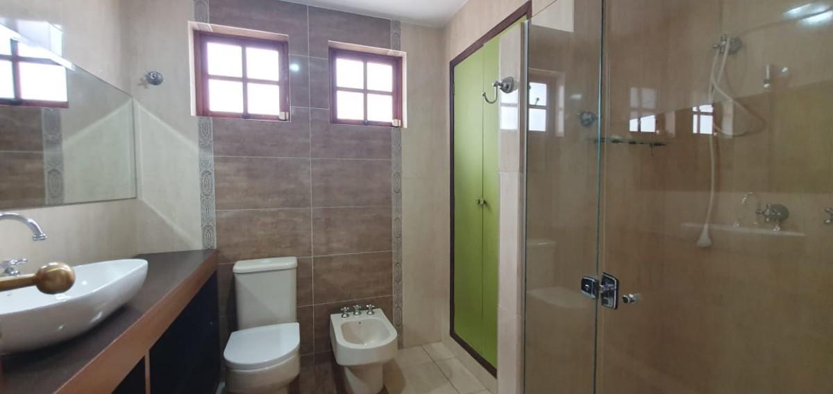 Casa, Jardim América, 4 Quartos, 4 Vagas, 1 Suíte