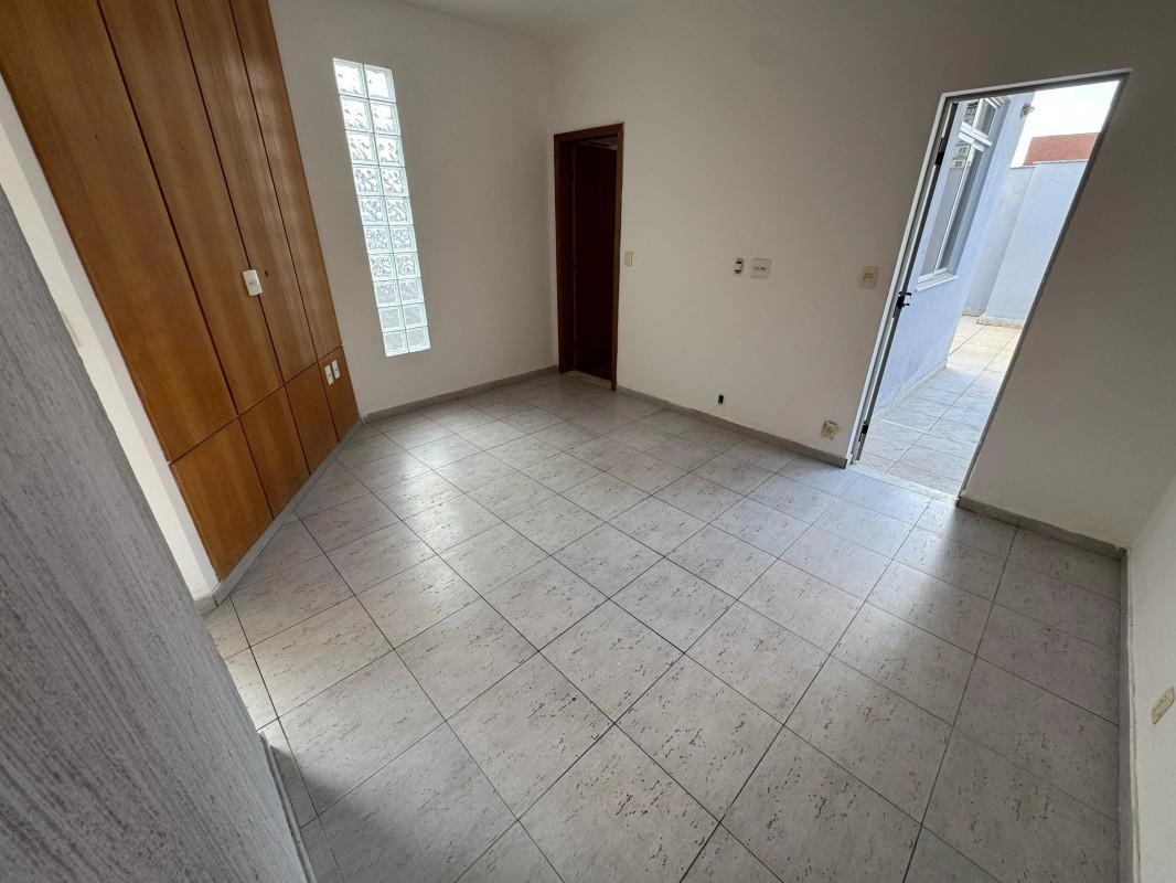 Cobertura, Sagrada Família, 4 Quartos, 2 Vagas, 1 Suíte