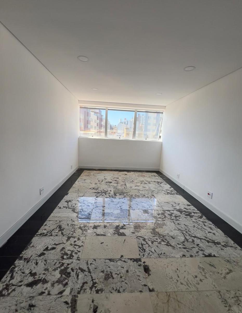 Sala, Nova Suíssa, 0 Quarto, 0 Vaga