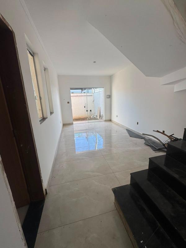 Casa, Centro, 3 Quartos, 2 Vagas, 1 Suíte