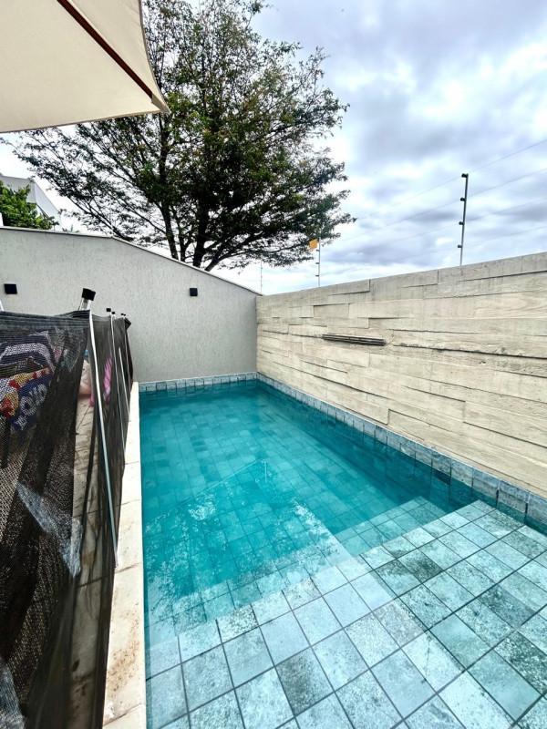 Casa, Trevo, 3 Quartos, 3 Vagas, 1 Suíte