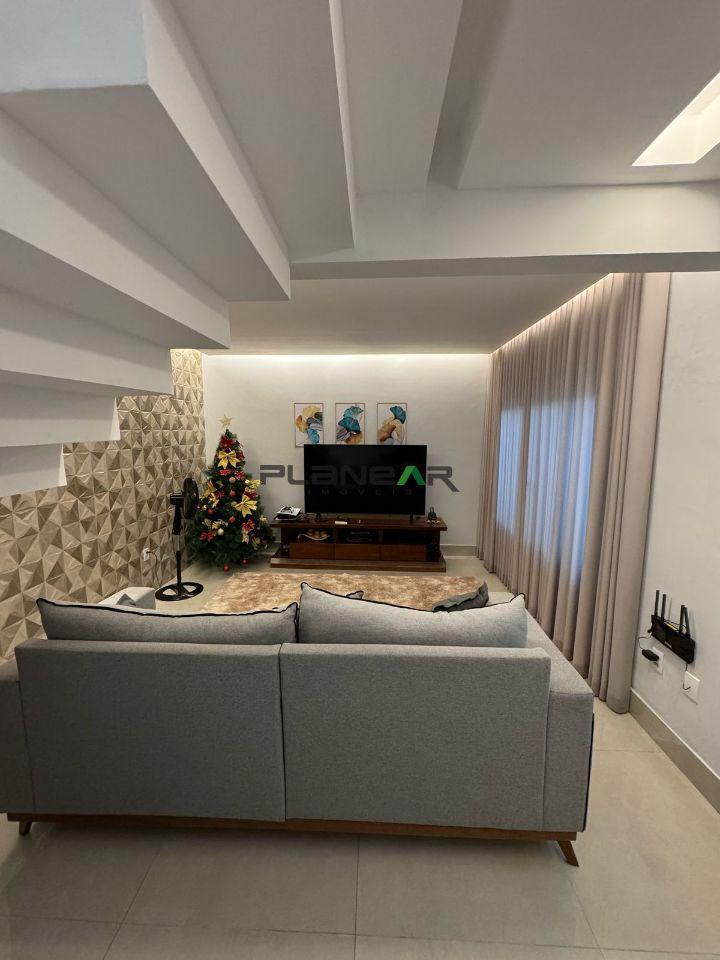 Casa, Centro, 4 Quartos, 4 Vagas, 2 Suítes