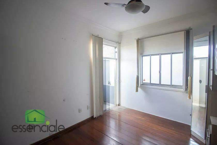 Casa, Europa, 3 Quartos, 6 Vagas, 1 Suíte