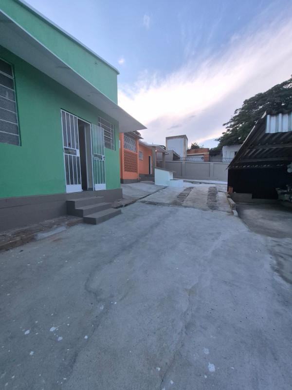 Galpão, Ermelinda, 0 Quarto, 30 Vagas