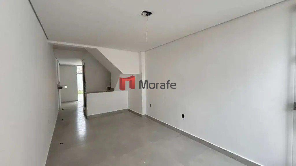 Casa, Jardim Leblon, 2 Quartos, 2 Vagas