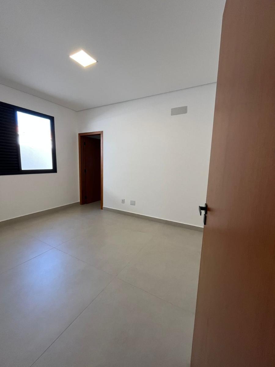 Casa, Joá, 3 Quartos, 4 Vagas, 3 Suítes