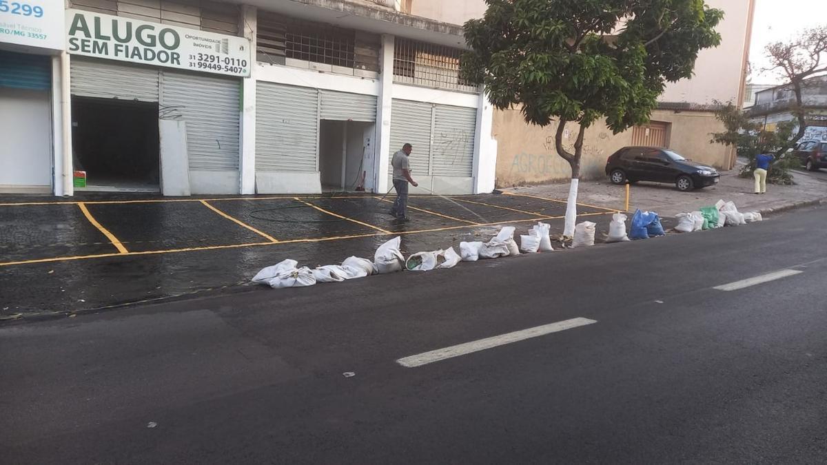 Andar, Santa Efigênia, 0 Quarto, 7 Vagas