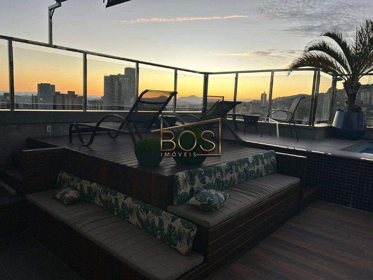 Cobertura, Funcionários, 4 Quartos, 4 Vagas, 3 Suítes