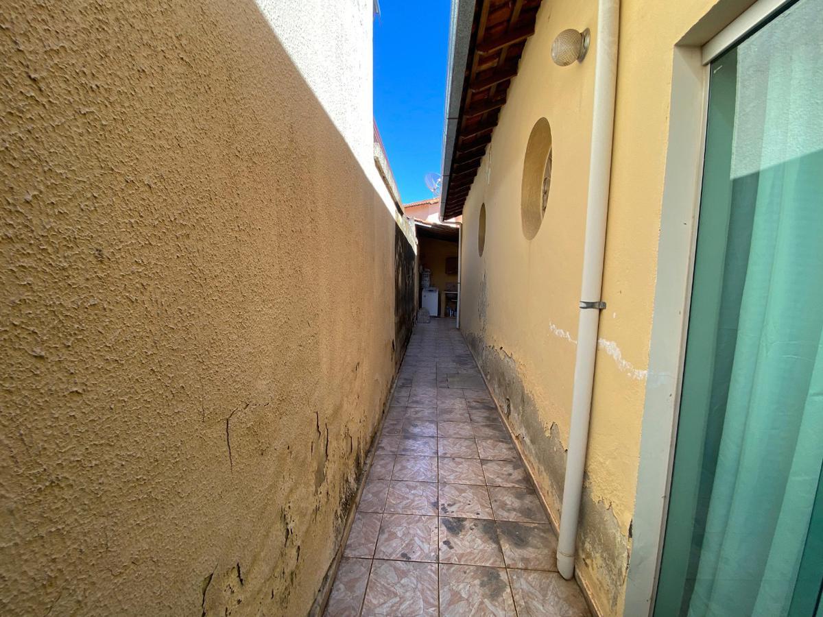 Casa, Planalto, 2 Quartos, 3 Vagas, 2 Suítes