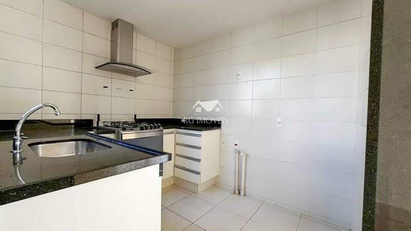 Apartamento, Estoril, 3 Quartos, 2 Vagas, 1 Suíte