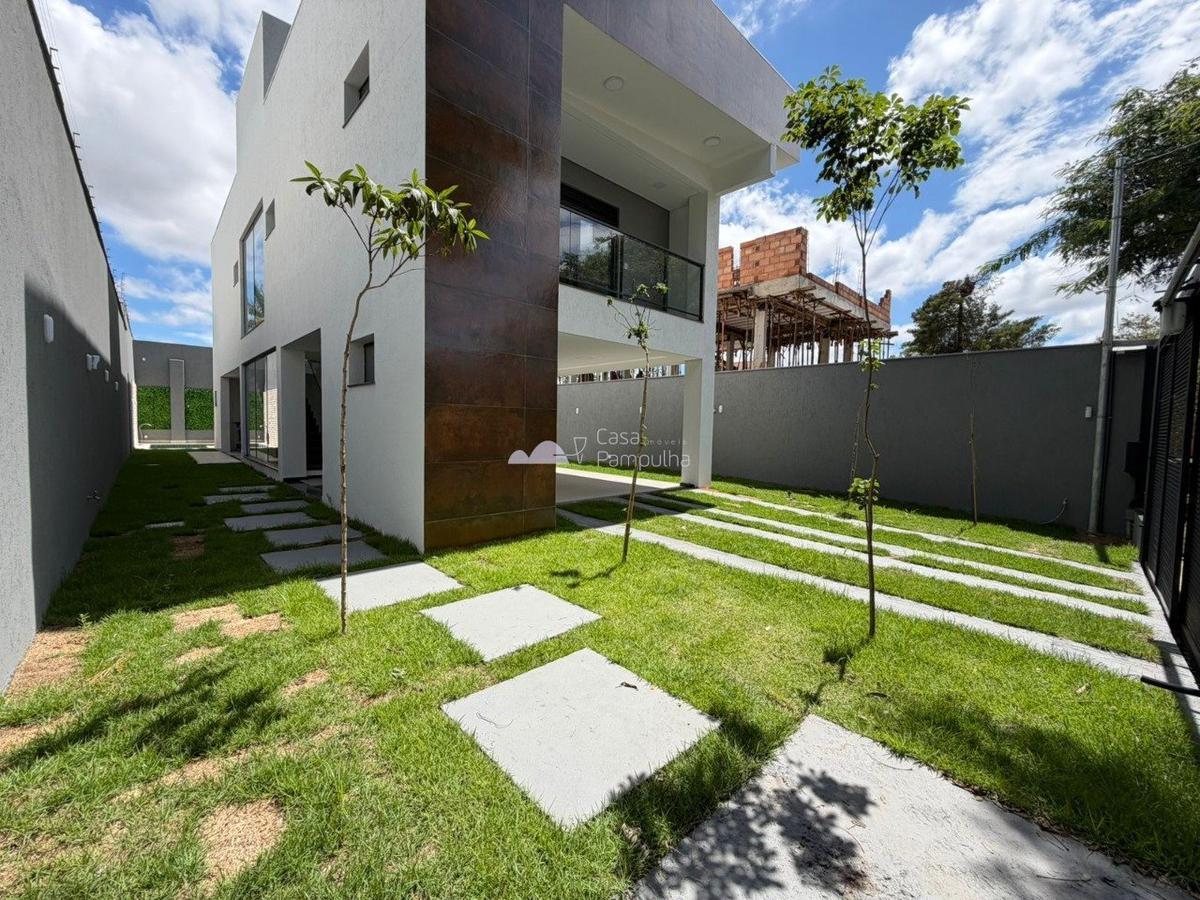 Casa, Trevo, 4 Quartos, 3 Vagas, 3 Suítes