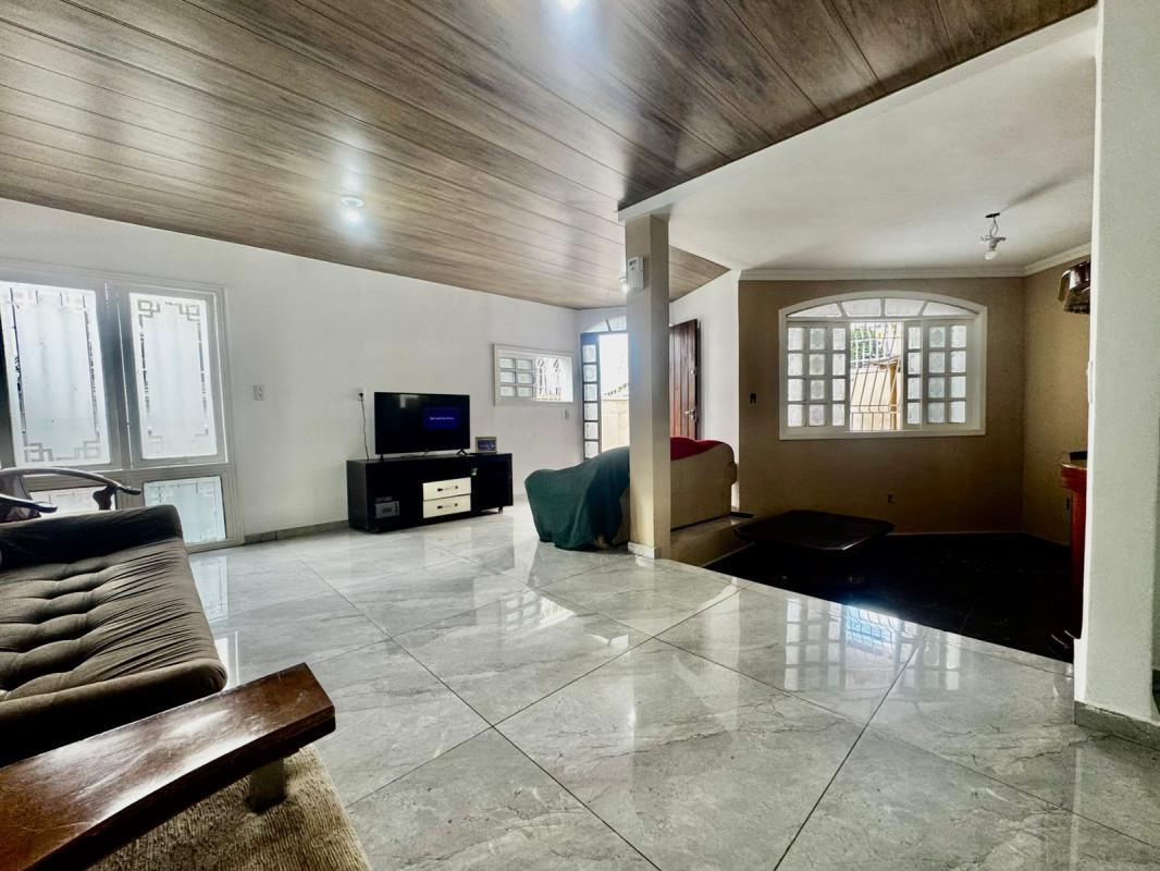 Casa, Ouro Preto, 4 Quartos, 5 Vagas, 1 Suíte