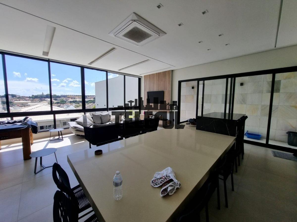 Casa, Jardim Europa, 3 Quartos, 6 Vagas, 2 Suítes