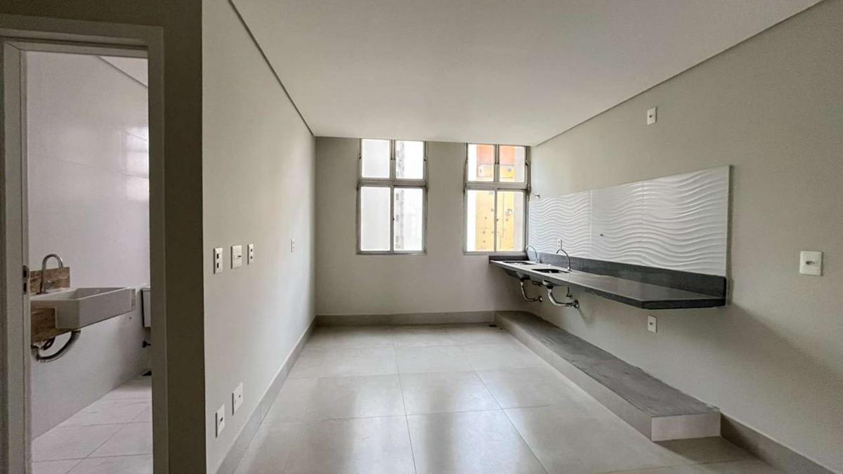 Apartamento, Centro, 2 Quartos, 0 Vaga, 1 Suíte