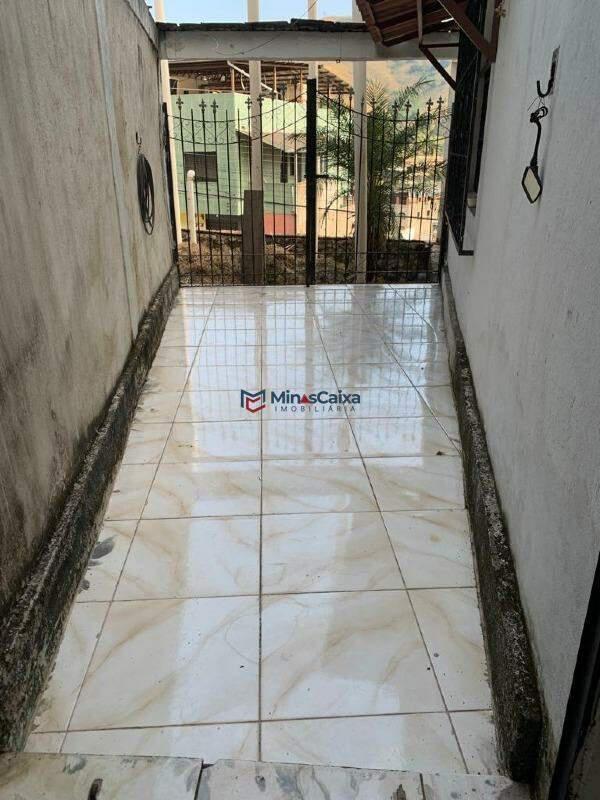 Casa, Centro Sul, 4 Quartos, 2 Vagas, 2 Suítes