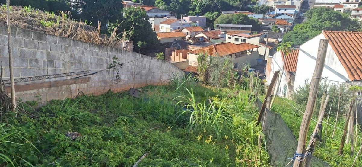 Lote, Três Bicas, 0 Quarto, 0 Vaga