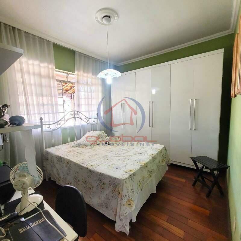 Casa, Alípio de Melo, 4 Quartos, 2 Vagas, 1 Suíte