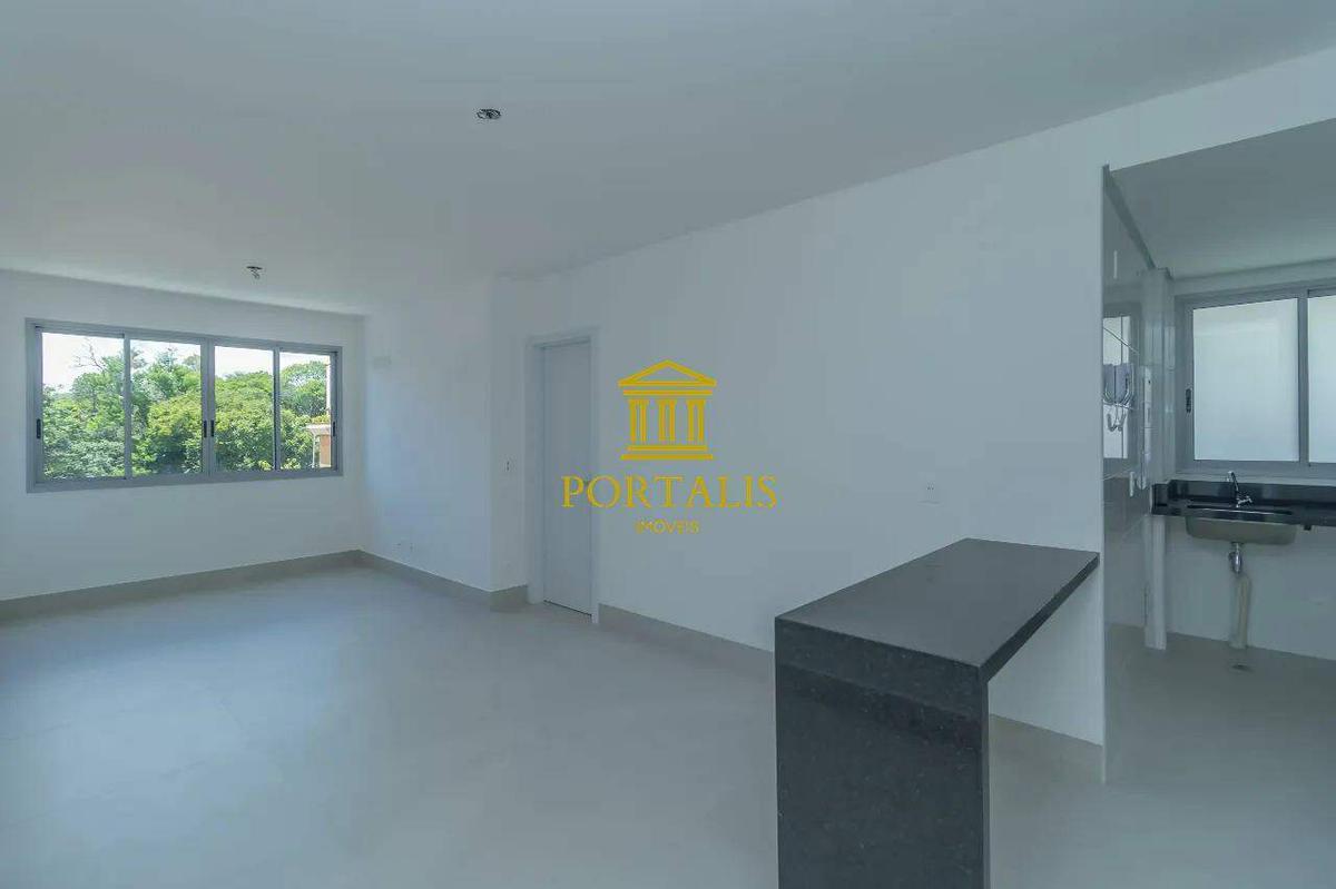 Apartamento, Sagrada Família, 3 Quartos, 2 Vagas, 1 Suíte