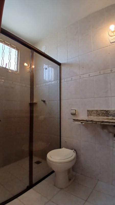 Casa, Castelo, 4 Quartos, 2 Vagas, 1 Suíte