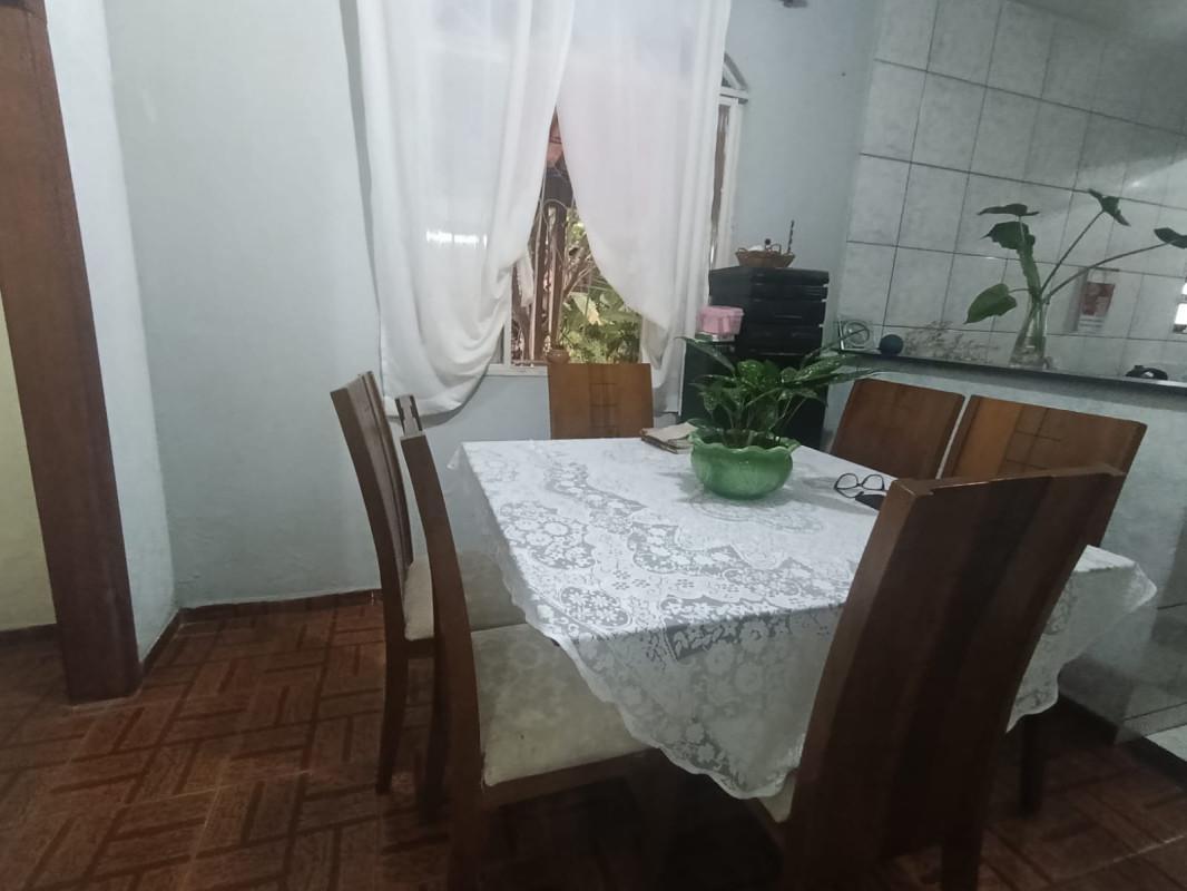 Casa, Solar do Barreiro, 5 Quartos, 2 Vagas, 1 Suíte