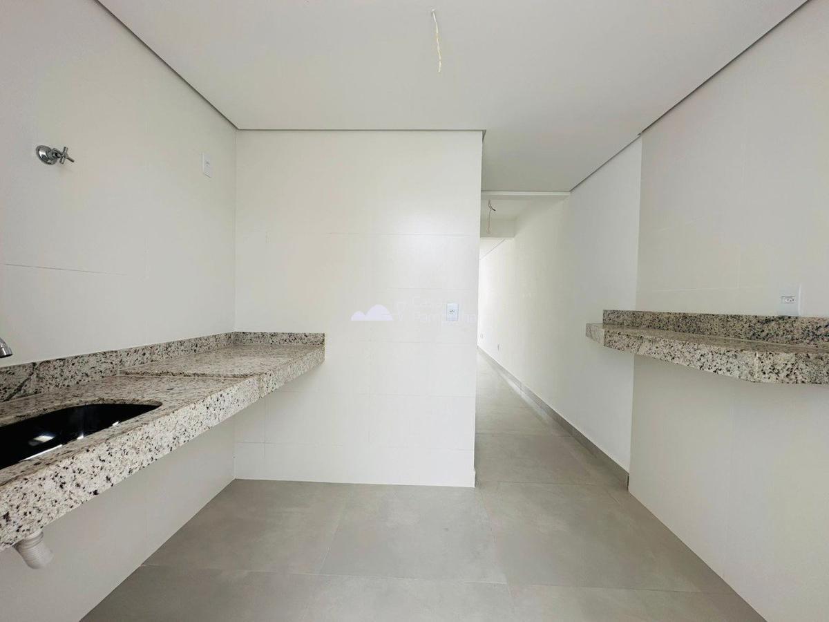 Casa, Jardim Leblon, 2 Quartos, 2 Vagas