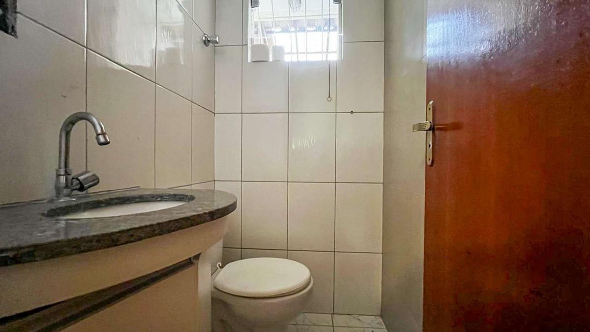 Casa, Camargos, 2 Quartos, 2 Vagas, 1 Suíte