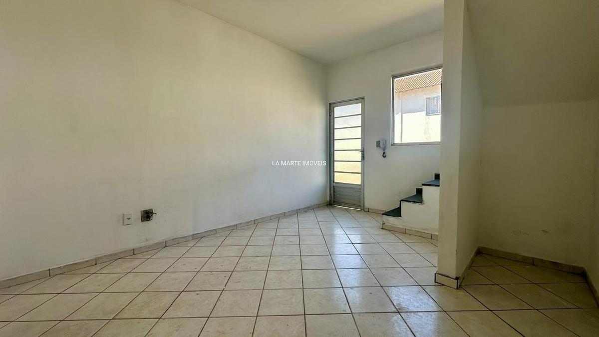 Casa, Fonte Grande, 2 Quartos, 1 Vaga