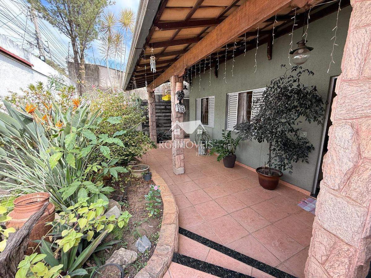Casa, Tirol (barreiro), 3 Quartos, 2 Vagas, 1 Suíte