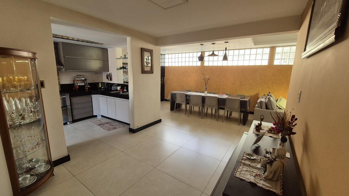 Casa, Ouro Preto, 5 Quartos, 2 Vagas, 1 Suíte