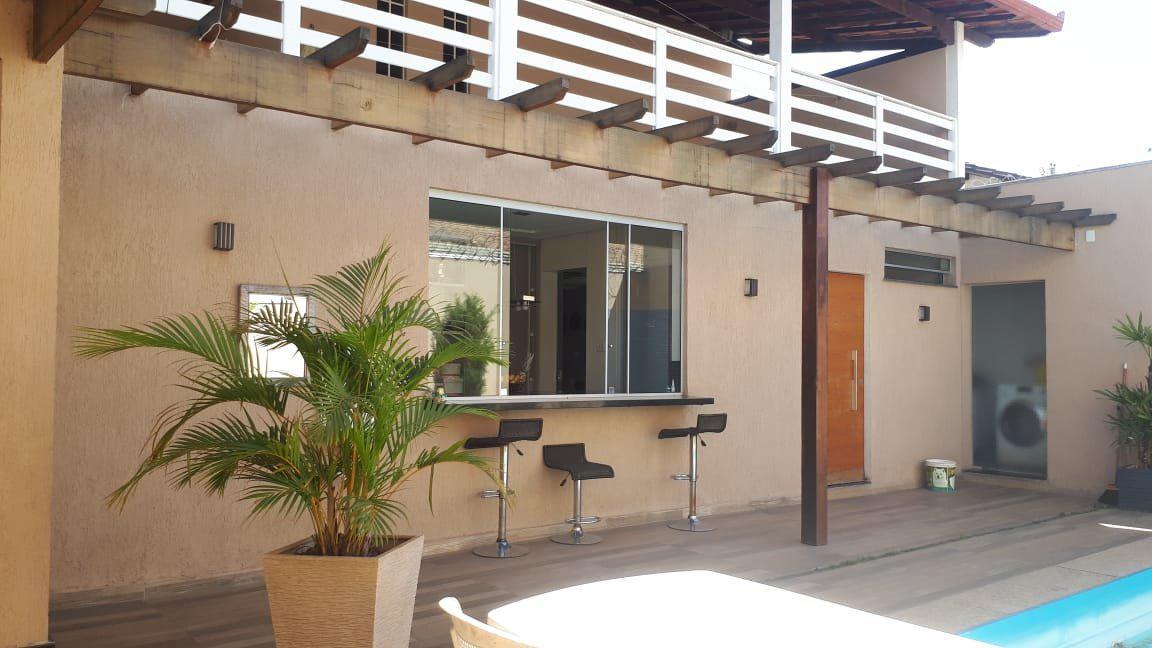 Casa, Ingá, 3 Quartos, 4 Vagas, 1 Suíte