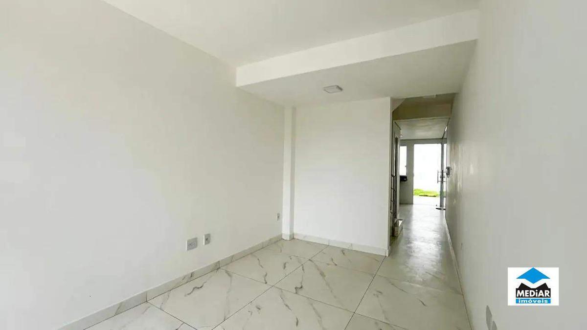 Casa, Santa Branca, 2 Quartos, 2 Vagas, 2 Suítes