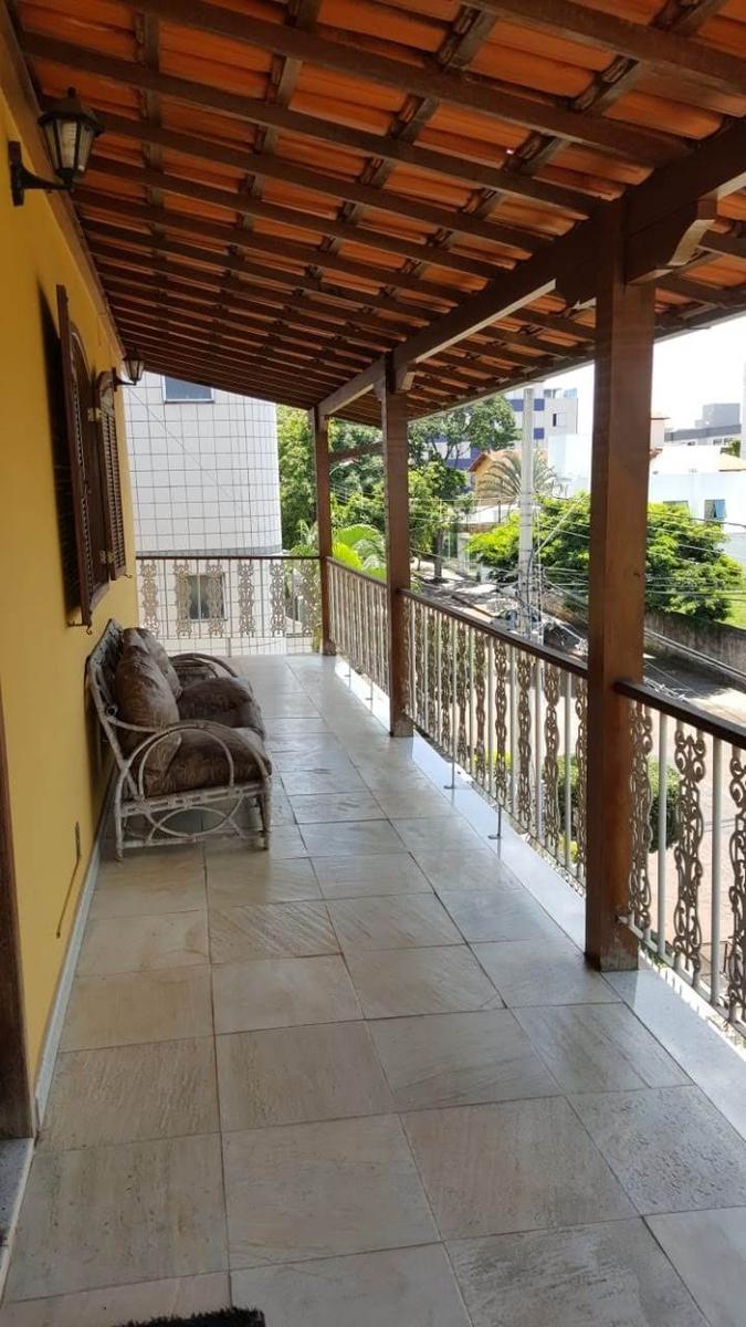 Casa, Castelo, 4 Quartos, 3 Vagas, 2 Suítes