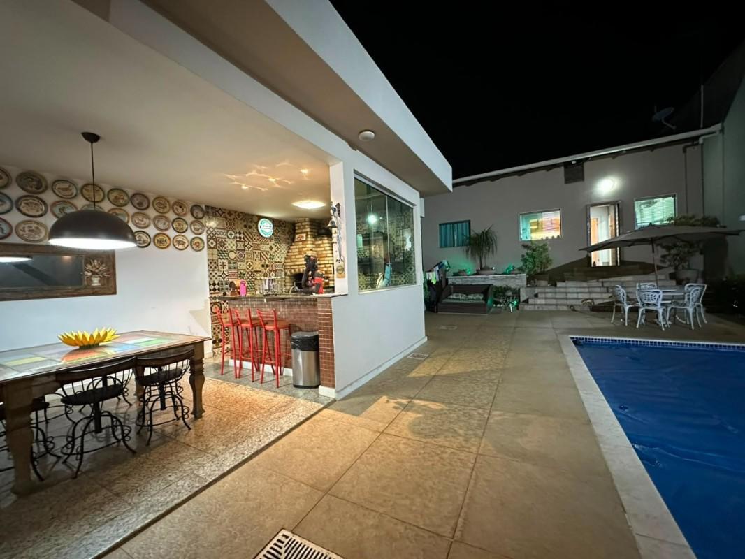 Casa, Milionários, 3 Quartos, 3 Vagas, 2 Suítes