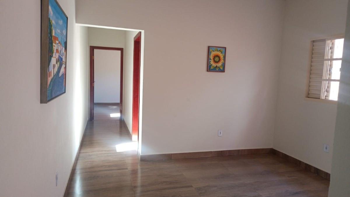 Casa, Pedra Azul, 2 Quartos, 3 Vagas