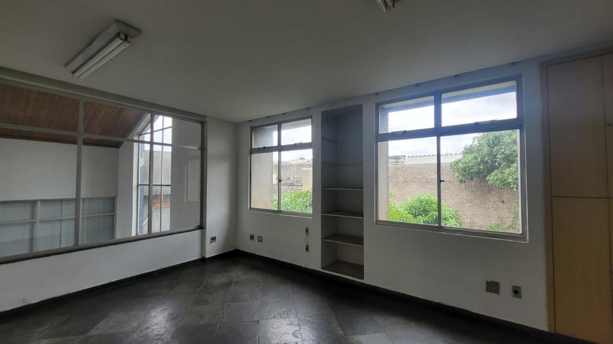 Prédio, São Francisco, 0 Quarto, 0 Vaga