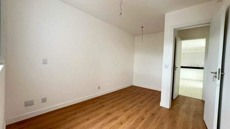 Apartamento, Sagrada Família, 3 Quartos, 2 Vagas, 1 Suíte