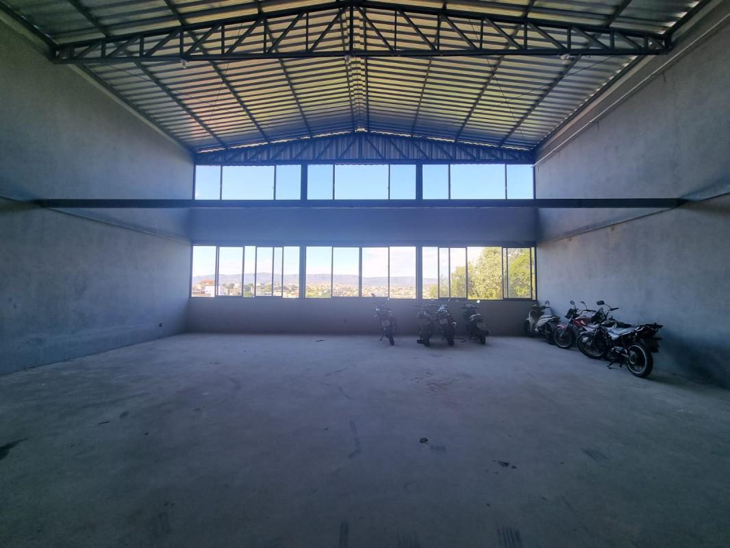 Andar, Lindéia, 0 Quarto, 0 Vaga