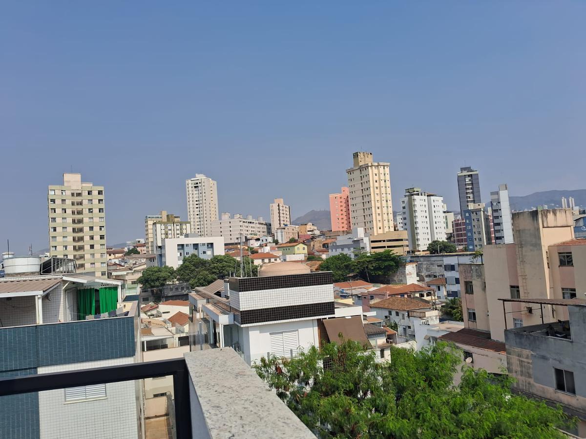 Apartamento, Floresta, 2 Quartos, 2 Vagas