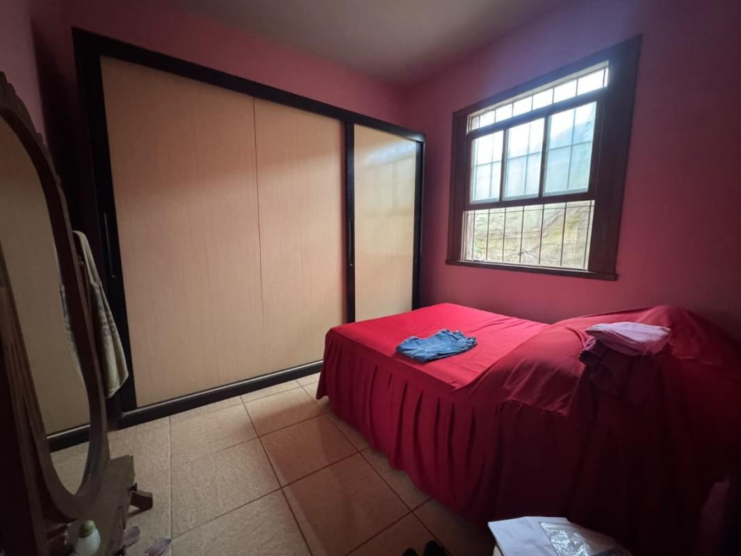 Casa, Concórdia, 4 Quartos, 2 Vagas, 1 Suíte