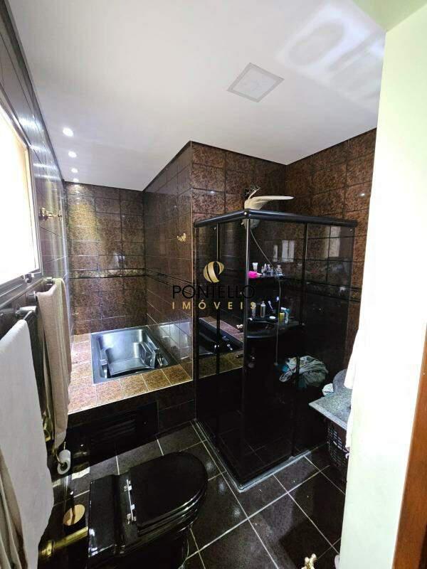 Casa, Céu Azul, 4 Quartos, 8 Vagas, 1 Suíte