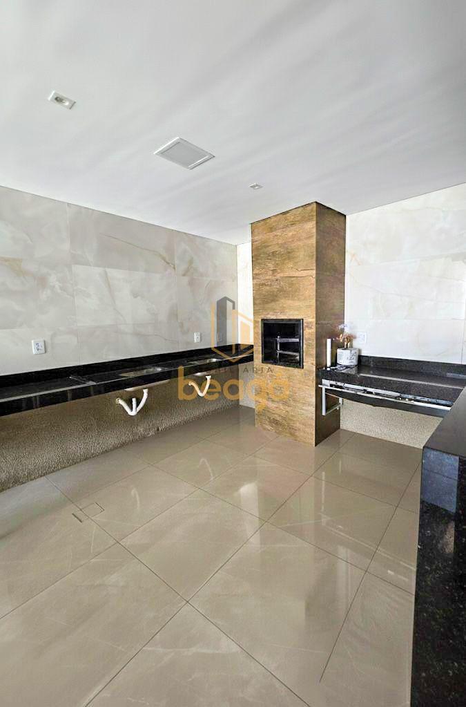 Casa, Tropical, 5 Quartos, 5 Vagas, 1 Suíte