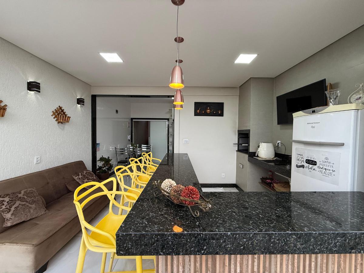 Casa, Santa Amélia, 3 Quartos, 4 Vagas, 1 Suíte