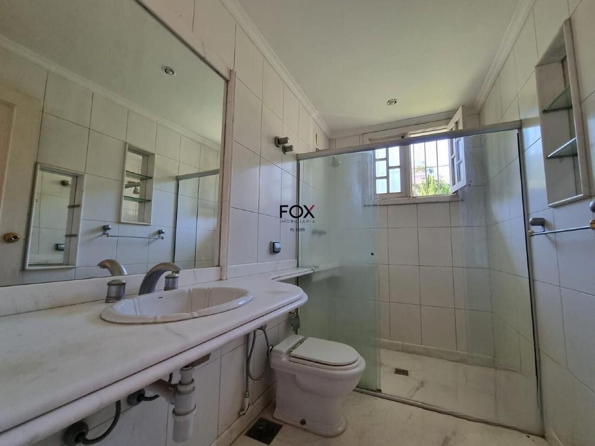 Casa, Estoril, 6 Quartos, 3 Vagas, 1 Suíte