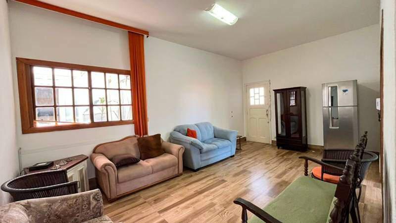 Apartamento, Floresta, 6 Quartos, 0 Vaga, 1 Suíte