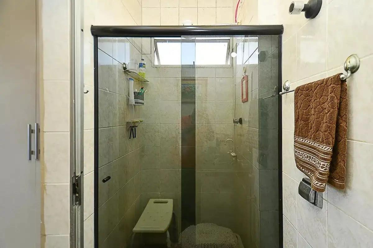 Apartamento, Sagrada Família, 2 Quartos, 1 Vaga, 1 Suíte