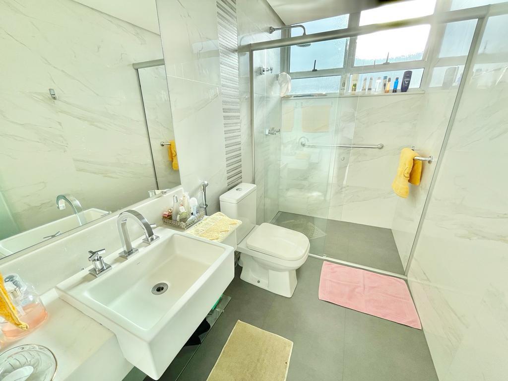 Casa, Itapoã, 4 Quartos, 6 Vagas, 1 Suíte