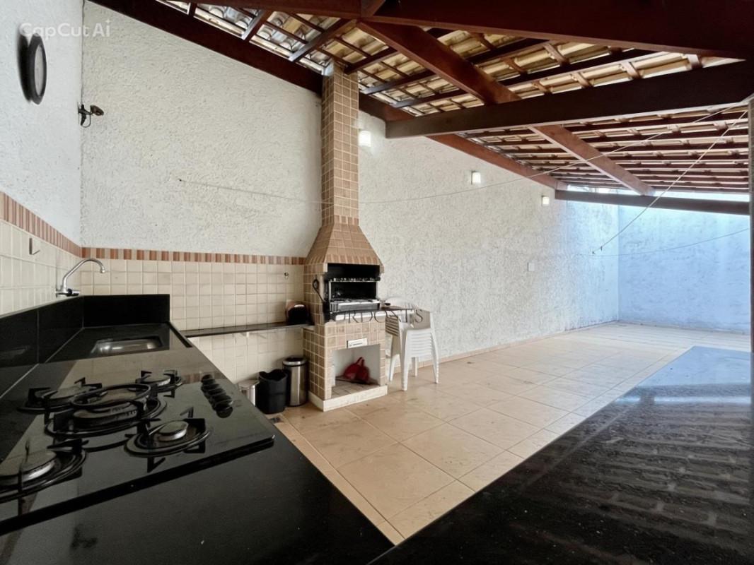 Casa, Paquetá, 3 Quartos, 4 Vagas, 1 Suíte