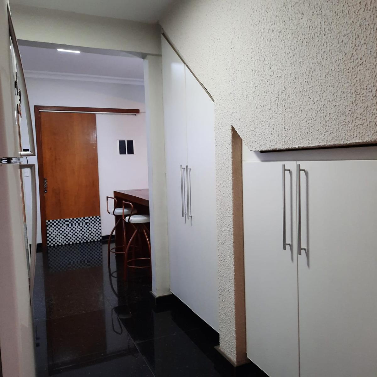 Casa, Cabral, 3 Quartos, 2 Vagas, 1 Suíte